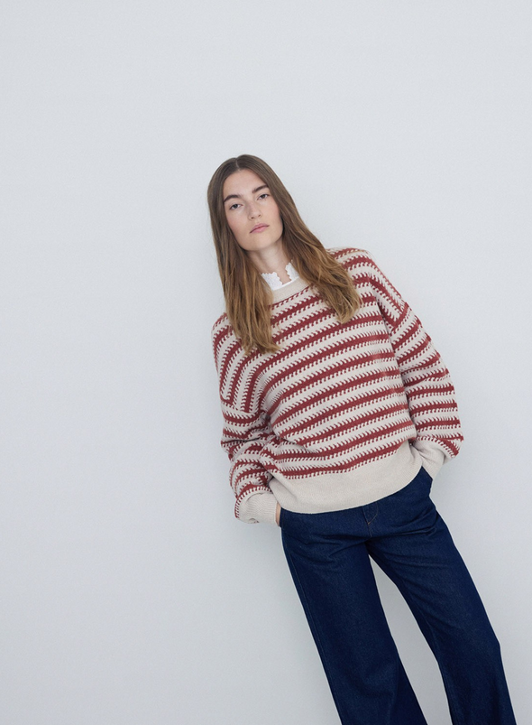 Daffy Jumper in Ecru + Ancient Pink from Yerse