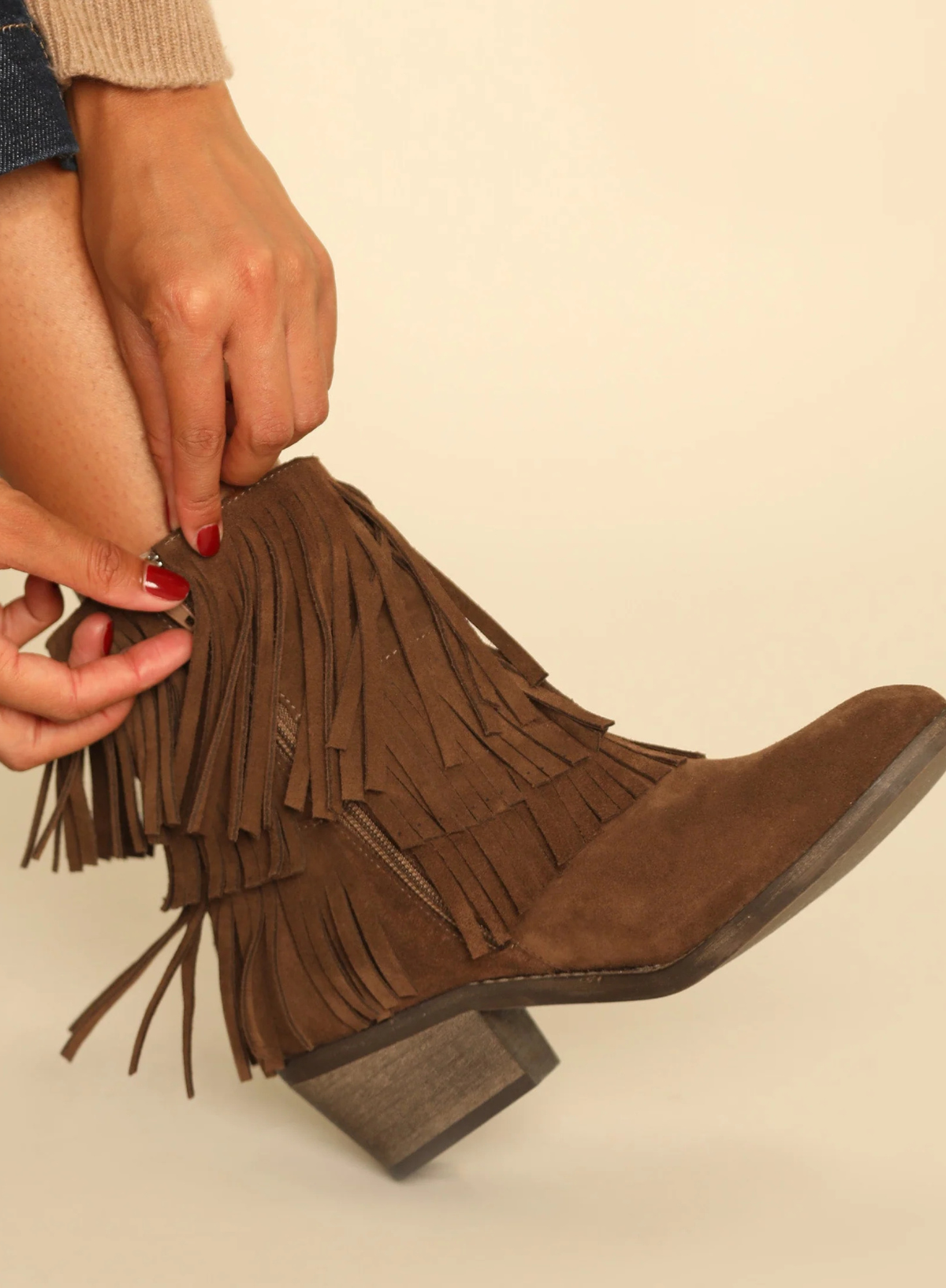 Esska Felicity Suede Boots in Tan