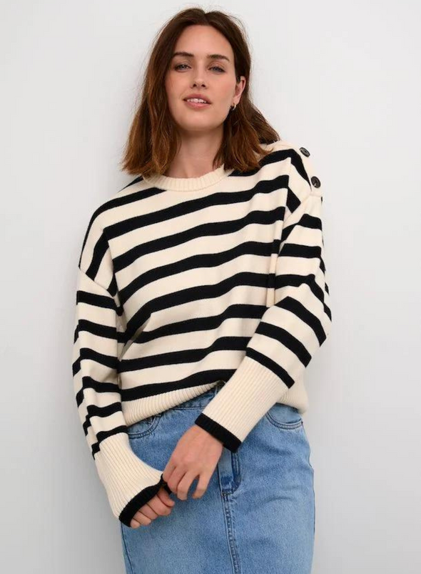 Marie Knit Pullover in Ant. White/Black from Kaffe