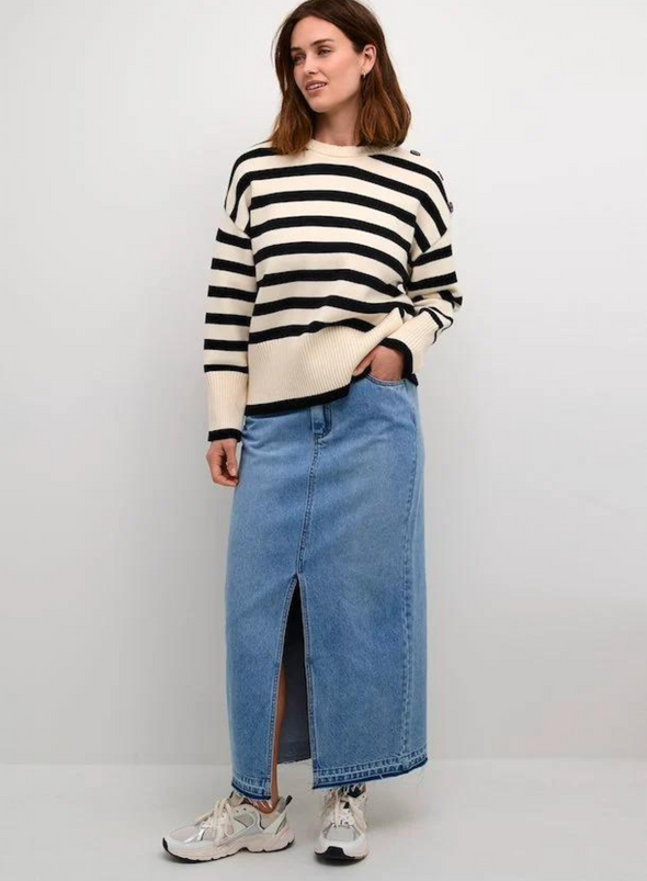 Marie Knit Pullover in Ant. White/Black from Kaffe