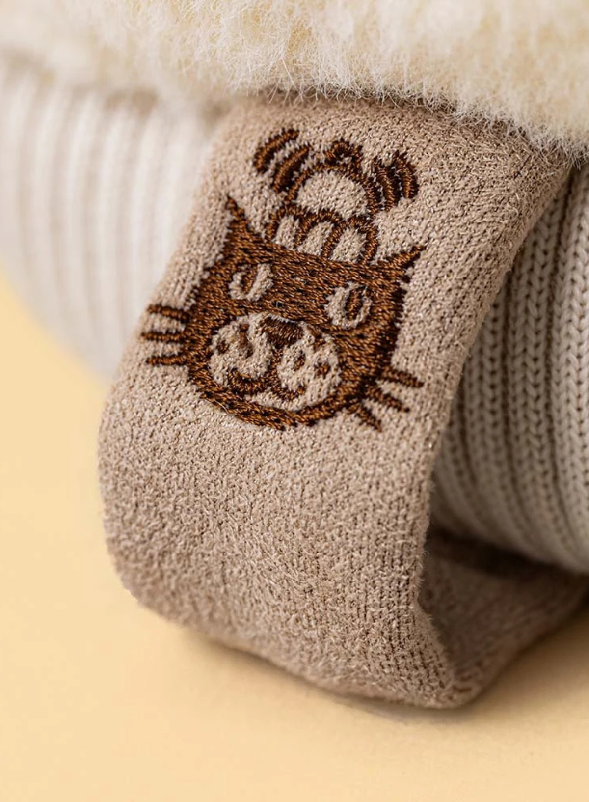Jellycat Amuseable Fitswell Mitten