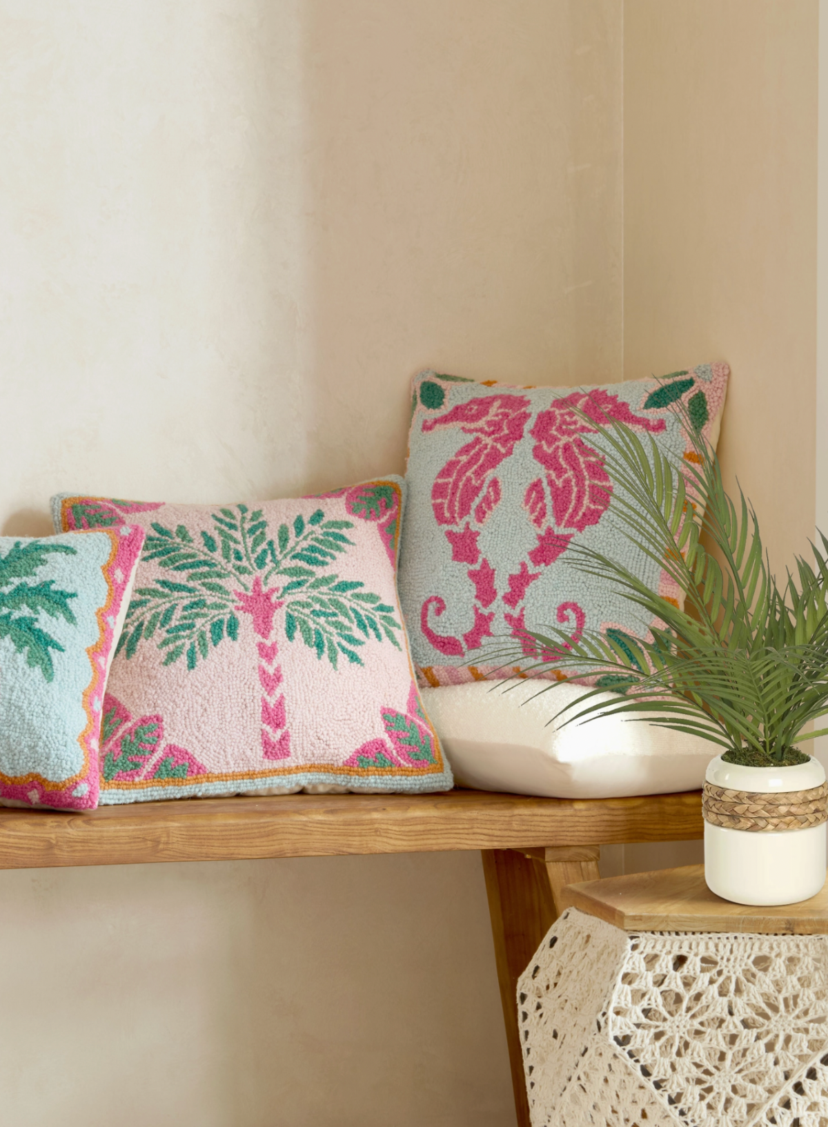 Peking Handicraft Preppy Palm Tree Hook Pillow