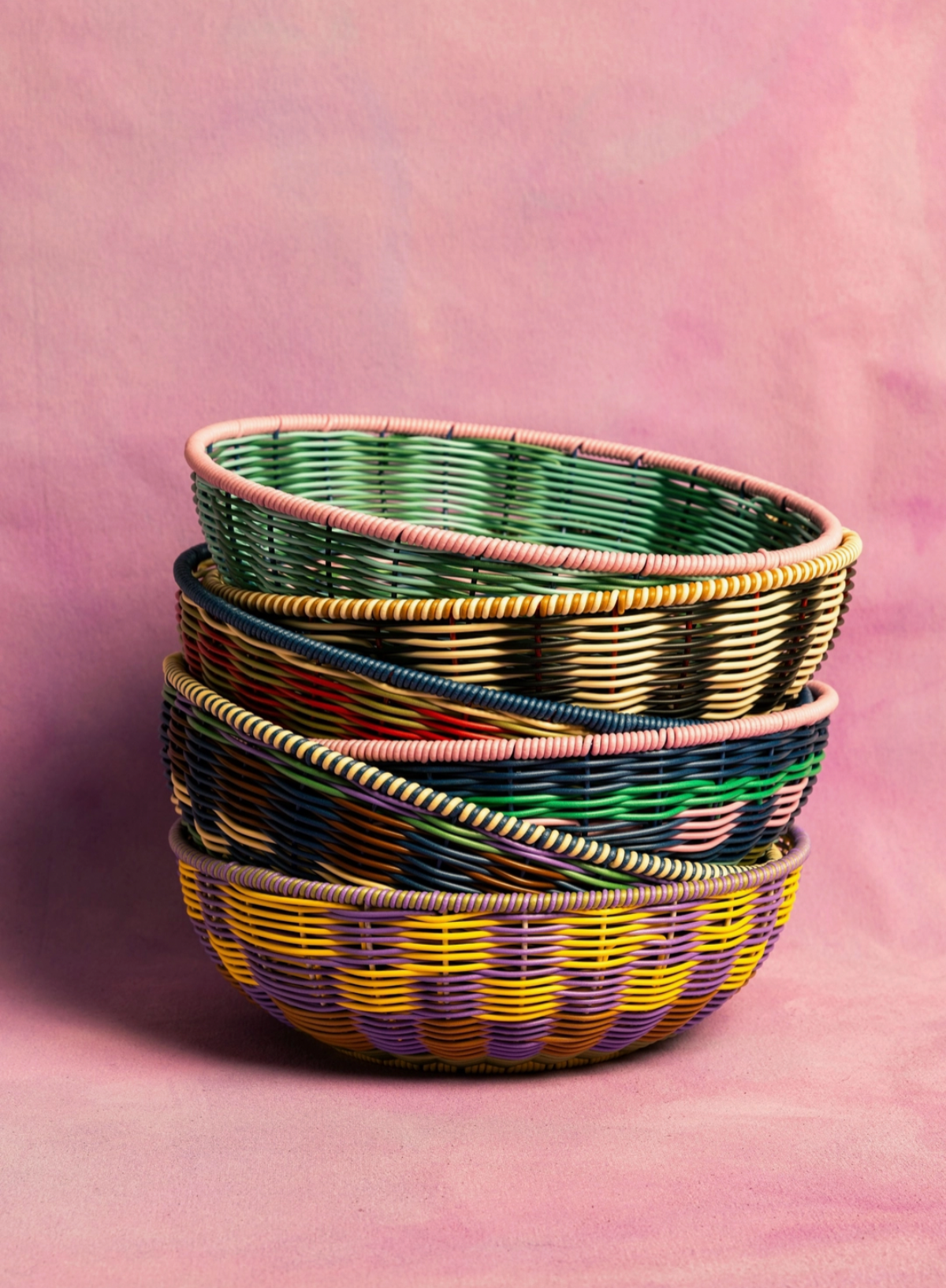 MÆGEN Woven Bowl in Pink/Navy