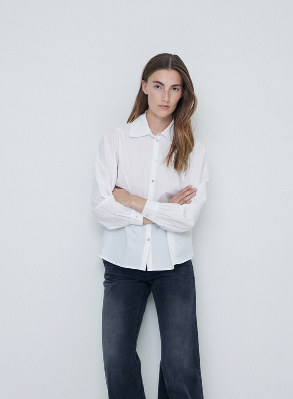 Clarissa Shirt in White from Yerse