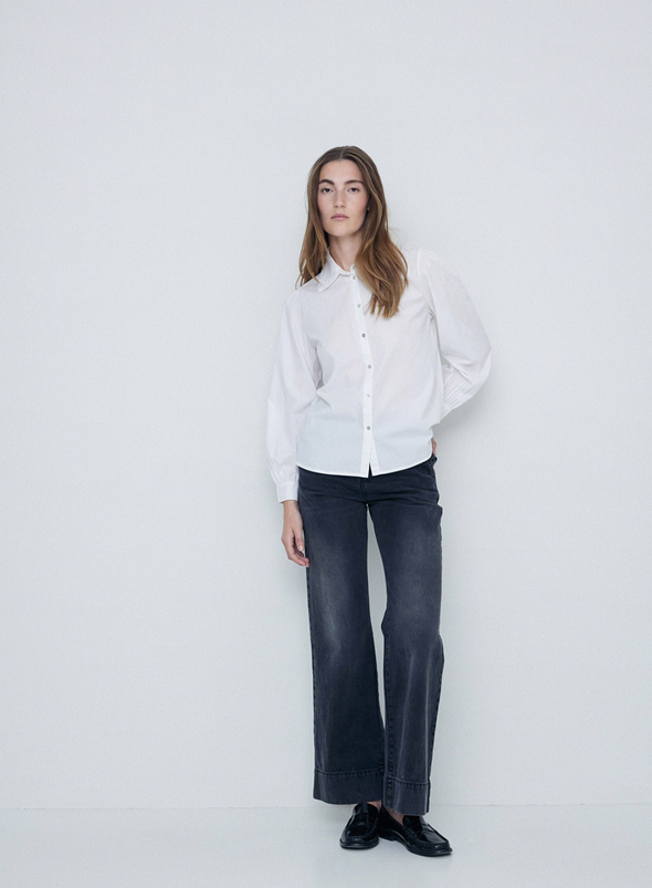 Clarissa Shirt in White from Yerse