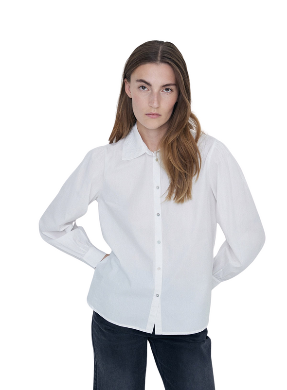 Clarissa Shirt in White from Yerse