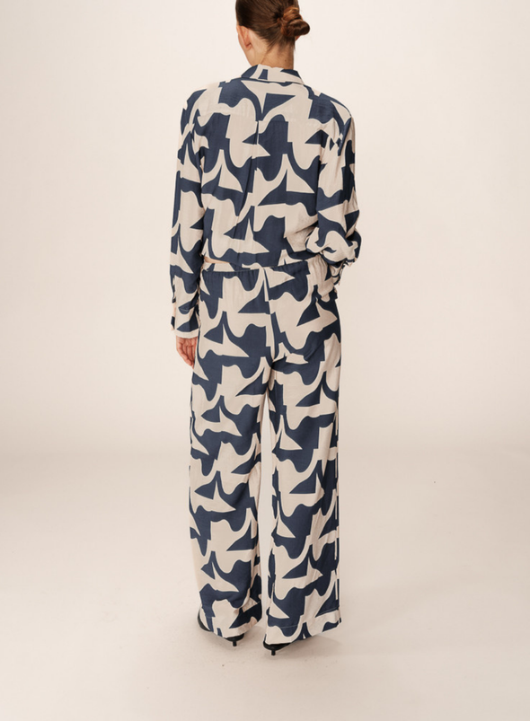 Pavot Trousers in Marine from Grace & Mila