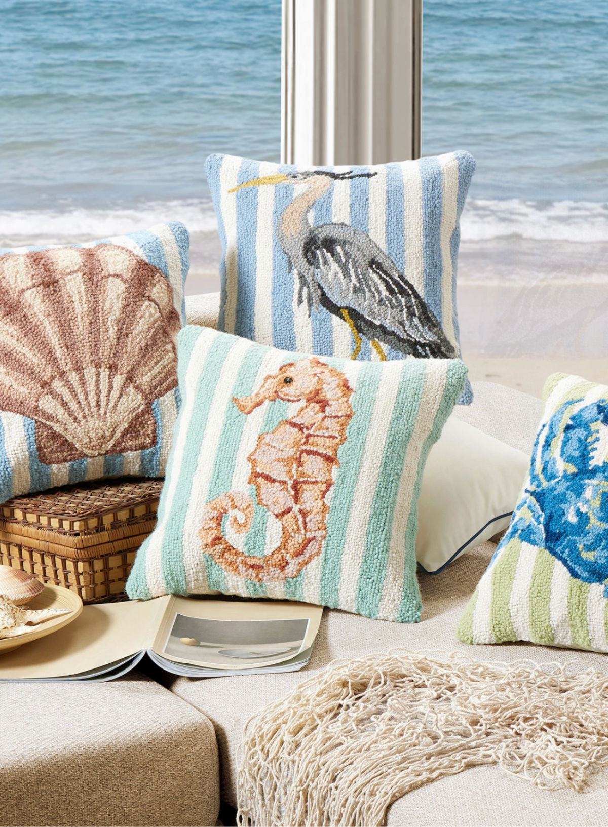 Peking Handicraft Heron Hook Pillow
