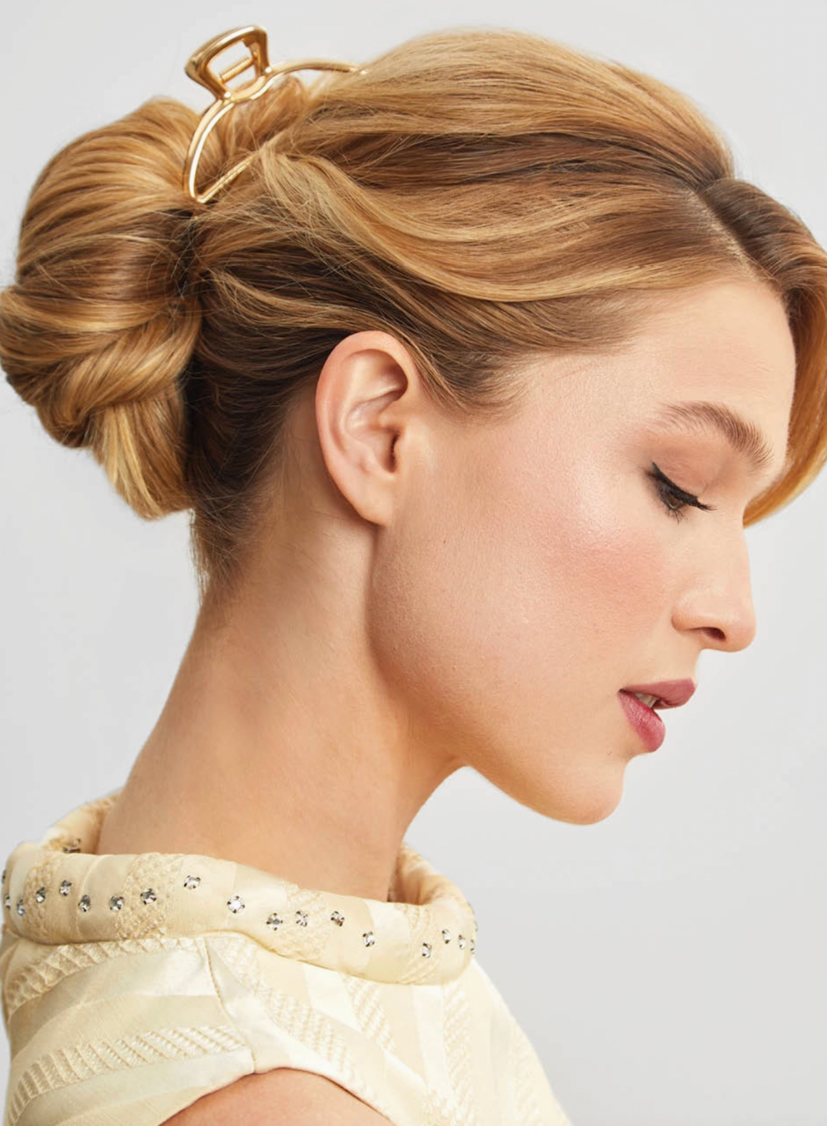 Kitsch Open Shape Claw Clip in Gold