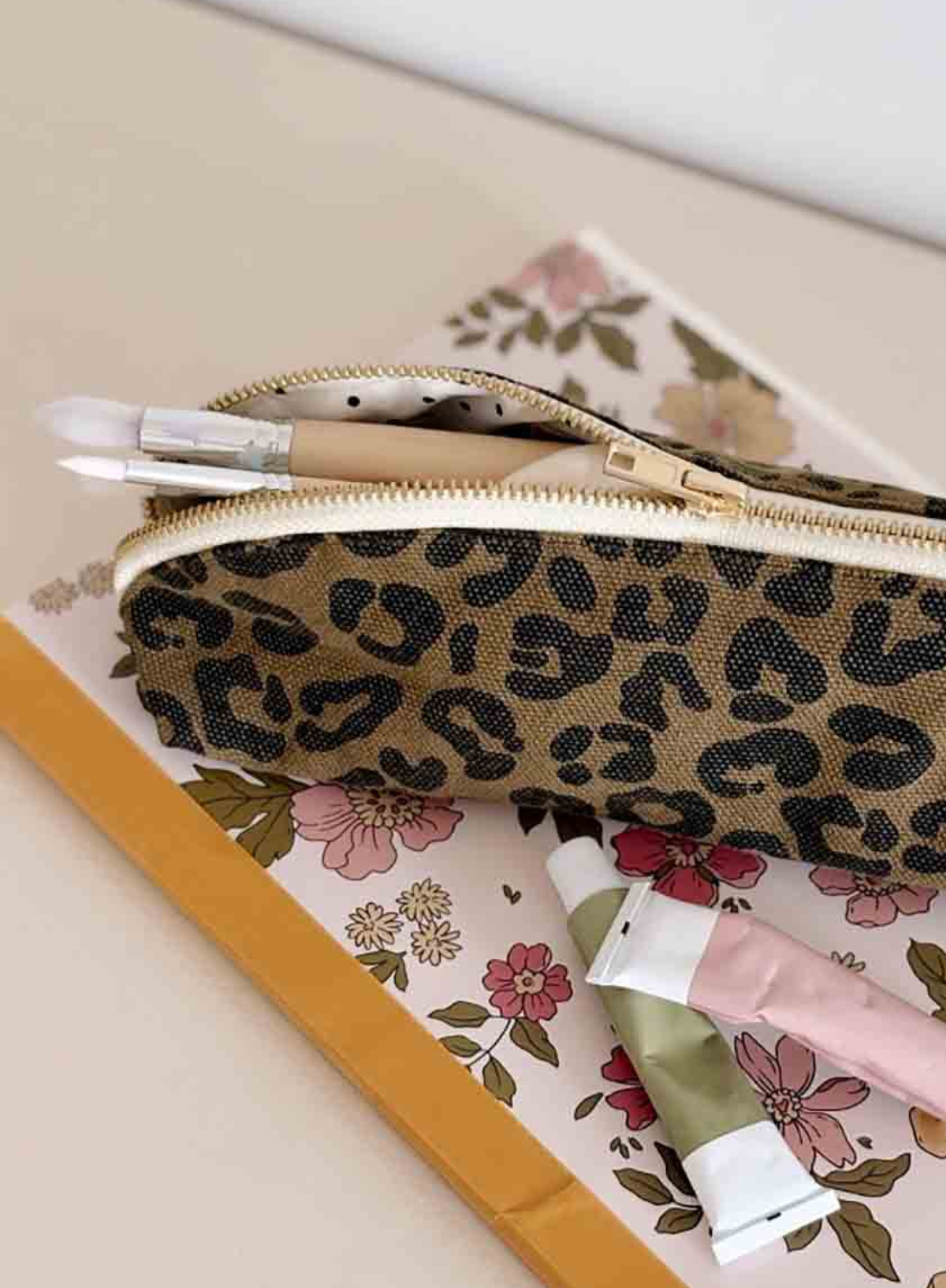 Rose in April Pencil Case Gaston Graou Olive