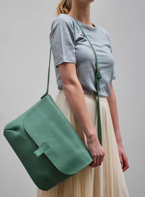 Shoulder Bag Back Yard in Forest from Keecie