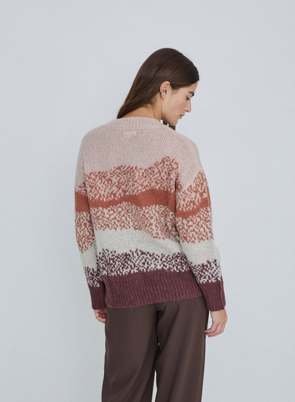 Nicky V-Neck Pattern Jumper in Pale Pink from Yerse