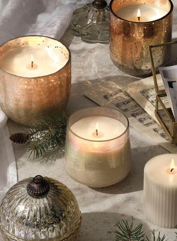Winter White Vanity Tin Candle 50 Hours from Illume