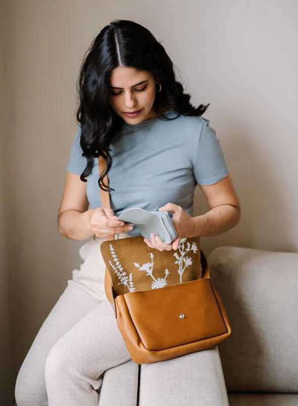 Picking Flowers Medium Bag in Cognac Used Look from Keecie
