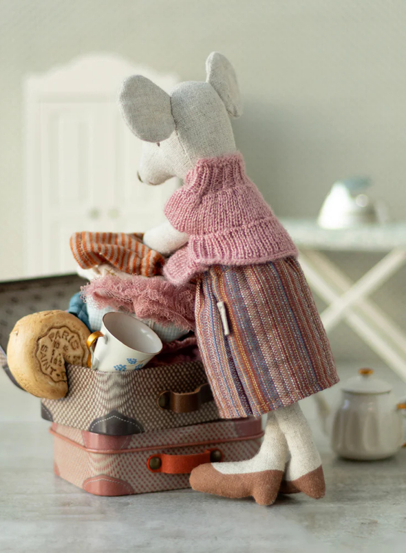 Grandma Mouse Suitcase - Knitted Blouse and Skirt from Maileg