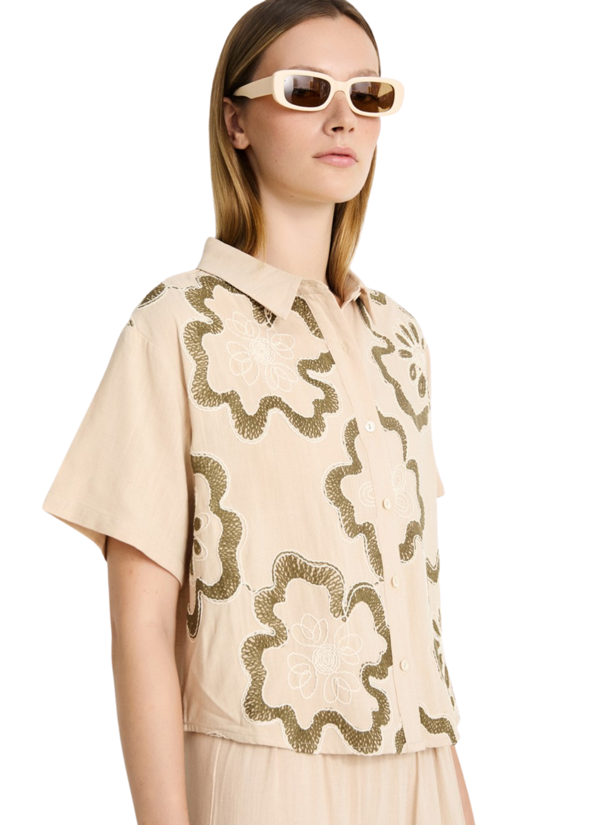 Skatïe Shirt with Floral Embroidery in Ivory