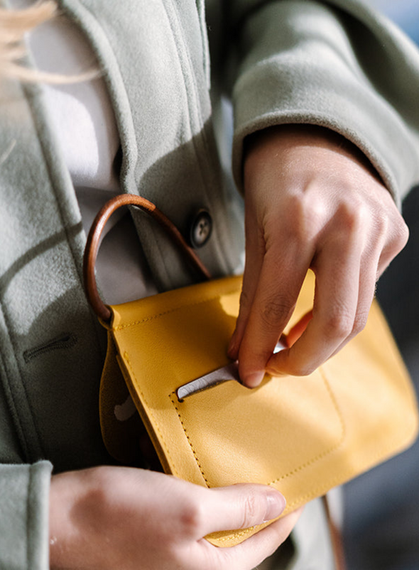 Phonebag Hang on in Yellow from Keecie