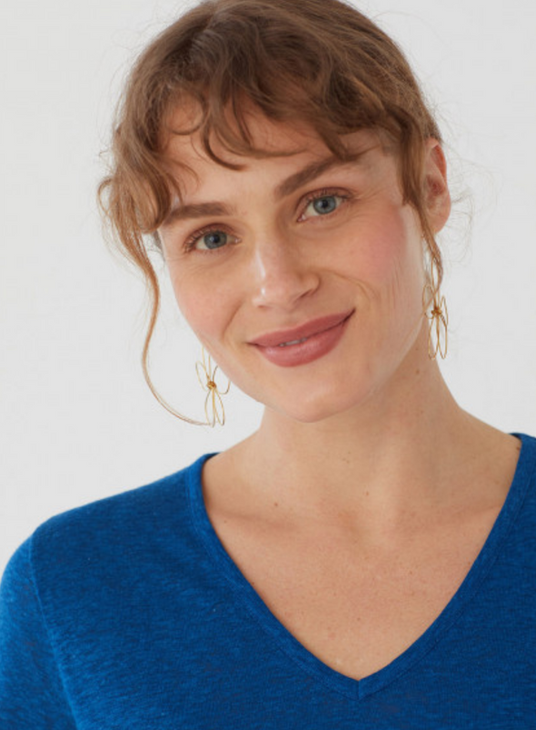 Linen V-neck t-shirt in Intense Blue from Nice Things