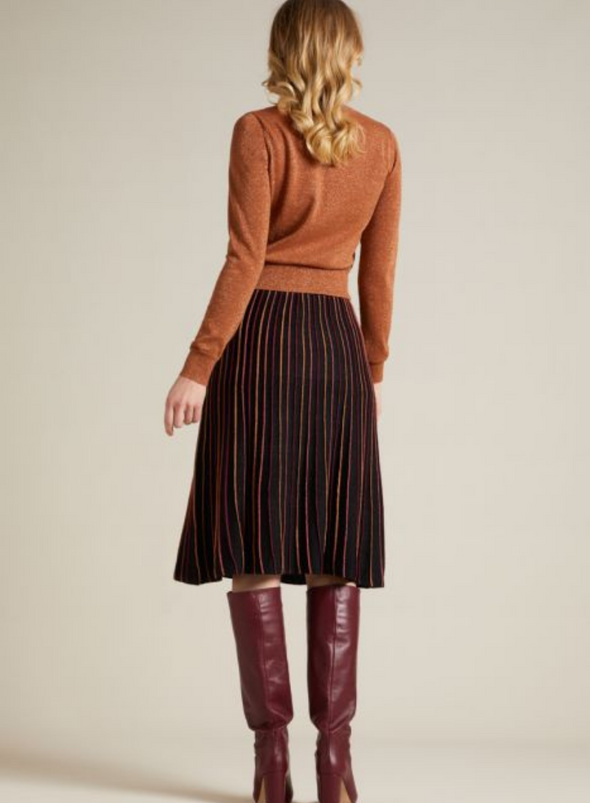 Pintuck Lapis Skirt in Black from King Louie