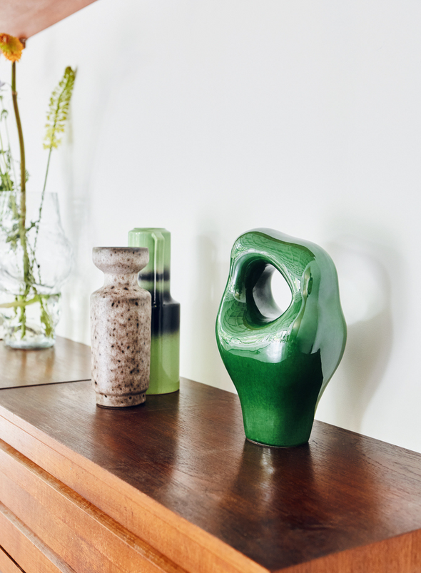 The Emeralds: Green Ceramic Vase with Handle from HK Living