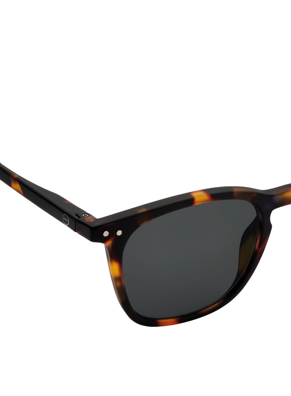 #E Sunglasses in Tortoise from Izipizi